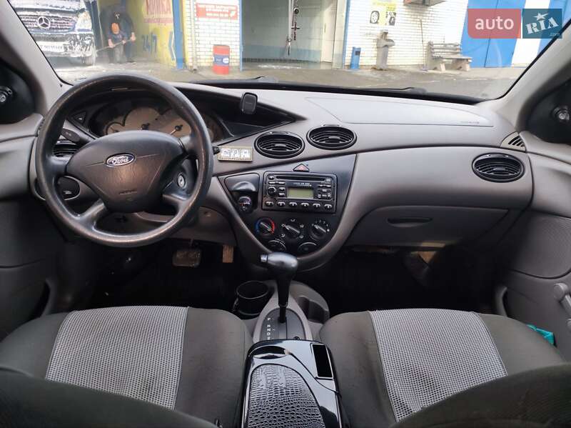 Седан Ford Focus 2003 в Долине