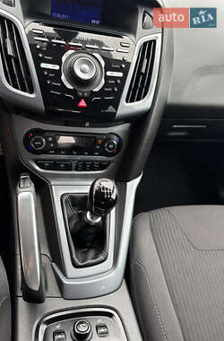 Универсал Ford Focus 2011 в 