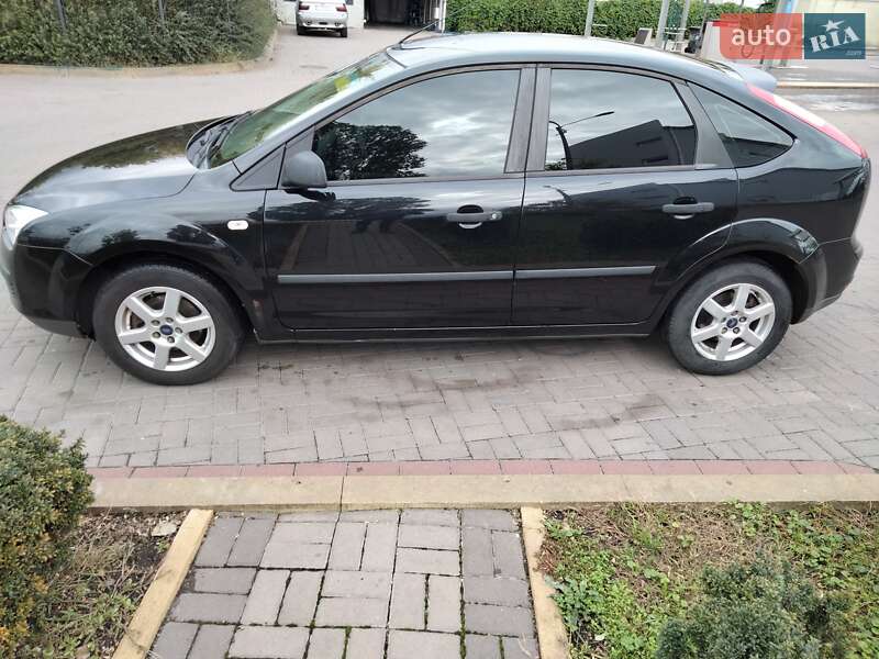 Хэтчбек Ford Focus 2005 в Киеве фото 10 Хэтчбек Ford Focus 2005 в Киеве