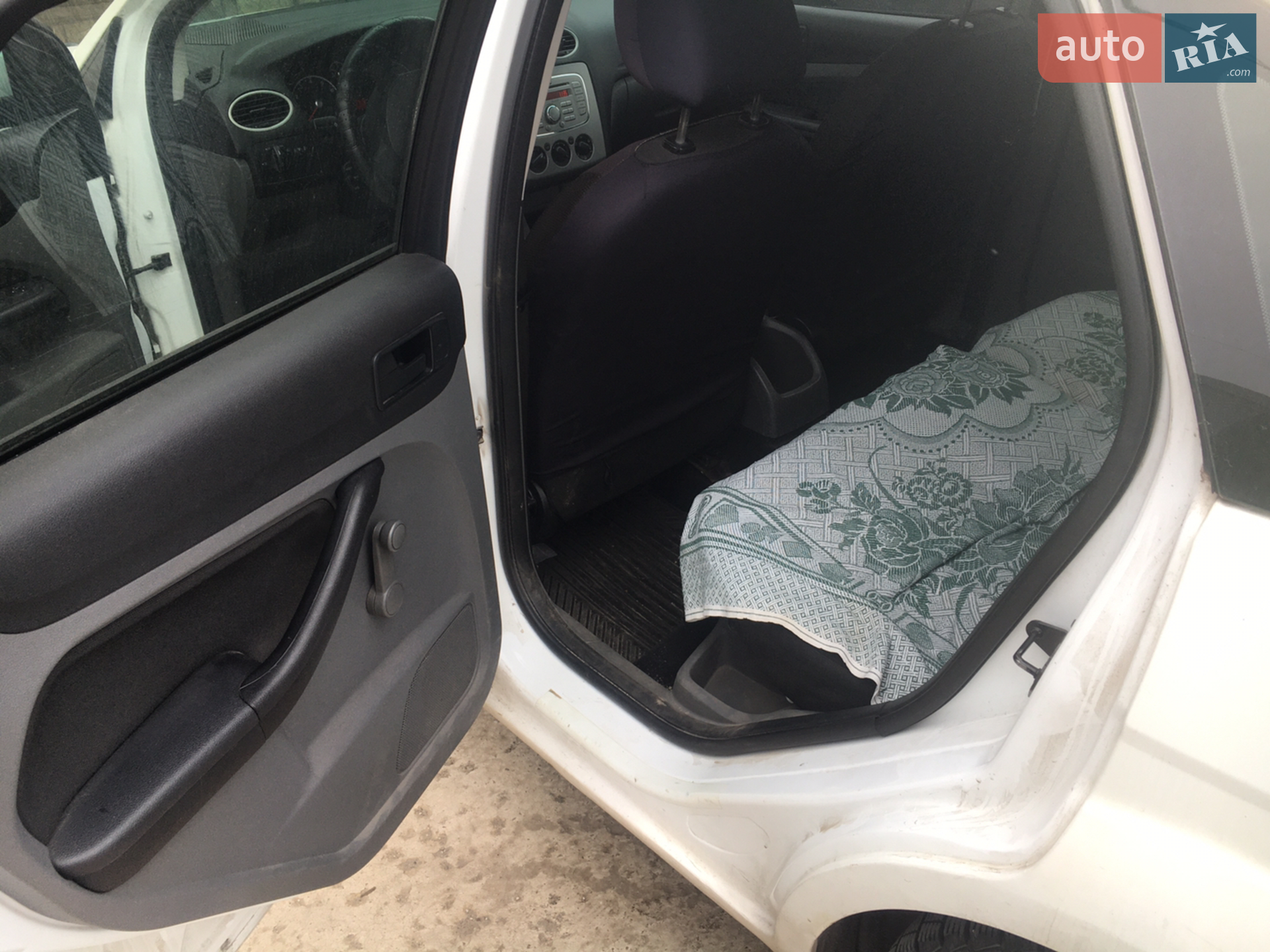 2010 Ford Focus - мініатюра 8