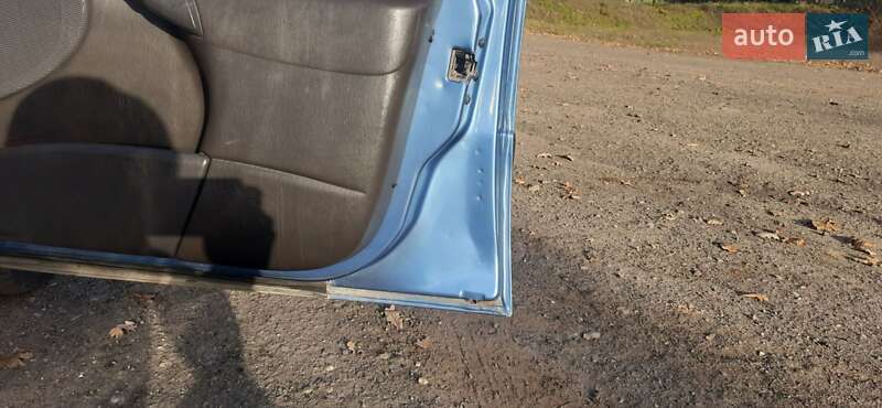 Хэтчбек Ford Focus 2002 в Черновцах фото 12 Хэтчбек Ford Focus 2002 в Черновцах
