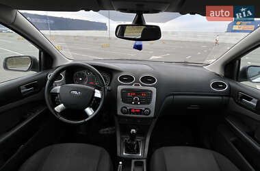 Хэтчбек Ford Focus 2007 в 