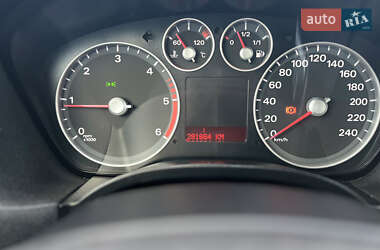 Хэтчбек Ford Focus 2007 в 