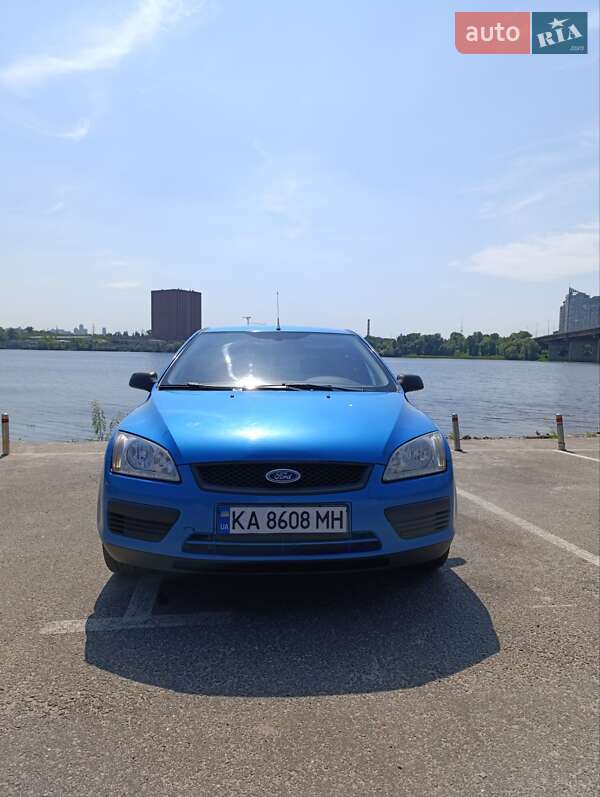 Хэтчбек Ford Focus 2005 в Киеве
