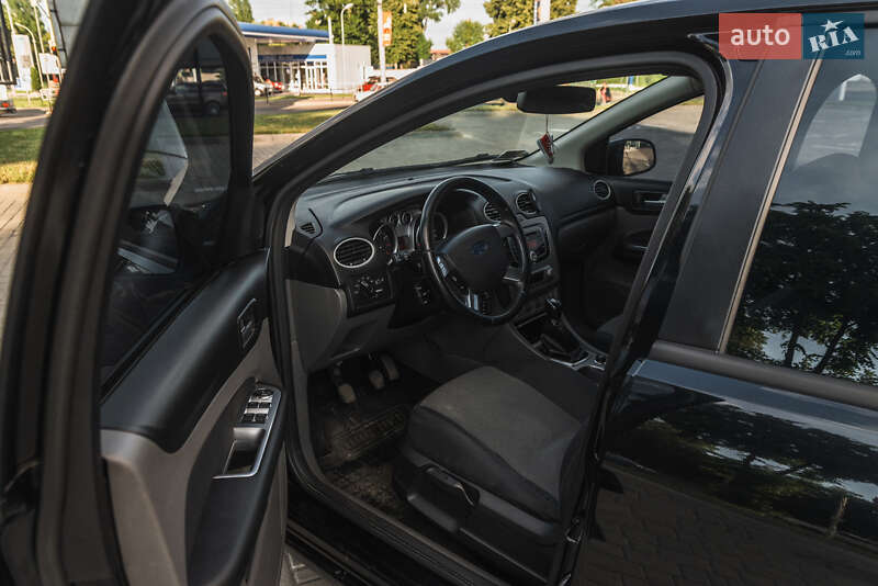 Хэтчбек Ford Focus 2010 в Львове фото 15 Хэтчбек Ford Focus 2010 в Львове