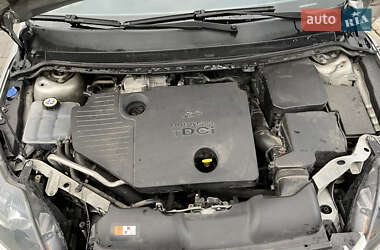 Хэтчбек Ford Focus 2010 в 