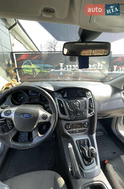 Хэтчбек Ford Focus 2013 в Теребовле