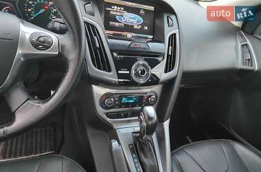 Седан Ford Focus 2014 в 