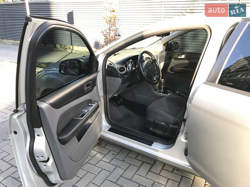 Универсал Ford Focus 2010 в Львове