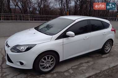 Хэтчбек Ford Focus 2013 в 