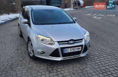 Хэтчбек Ford Focus 2013 в 