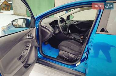 Седан Ford Focus 2018 в 