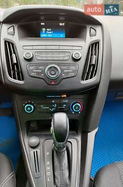Седан Ford Focus 2018 в 
