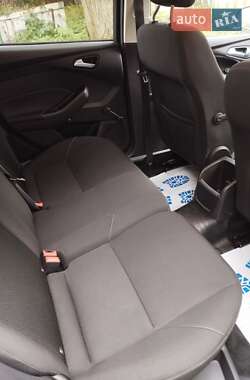 Хэтчбек Ford Focus 2015 в 