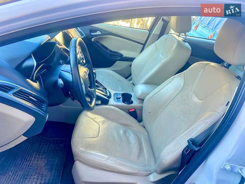 Хэтчбек Ford Focus 2012 в Здолбунове