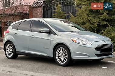 Хэтчбек Ford Focus 2014 в 