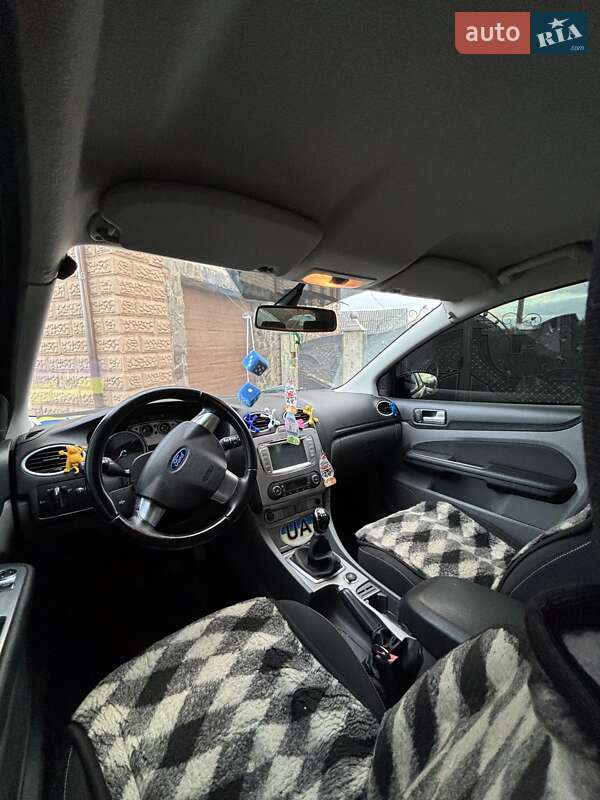 Универсал Ford Focus 2010 в Надворной