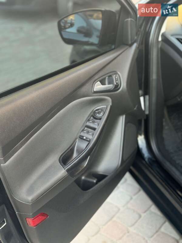 Седан Ford Focus 2016 в Львове