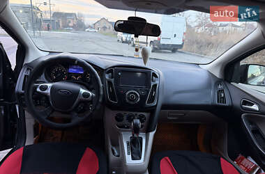 Хетчбек Ford Focus 2012 в Долині
