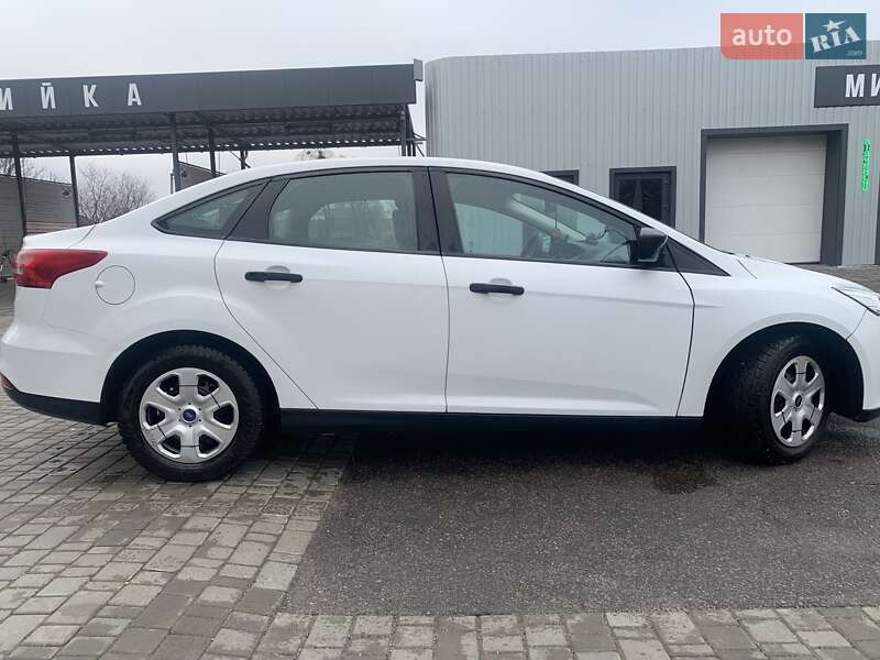 Седан Ford Focus 2015 в Києві