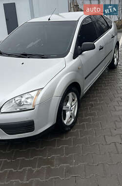 Хэтчбек Ford Focus 2006 в 