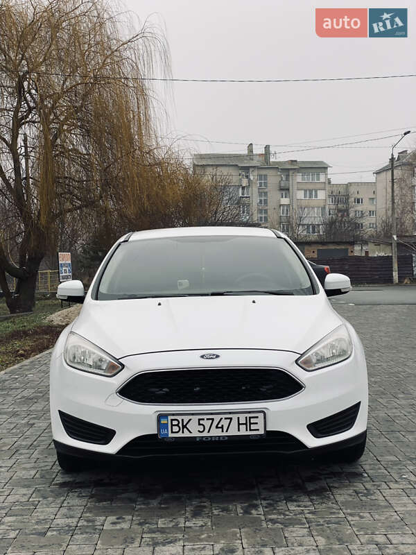 Седан Ford Focus 2015 в Здолбунове
