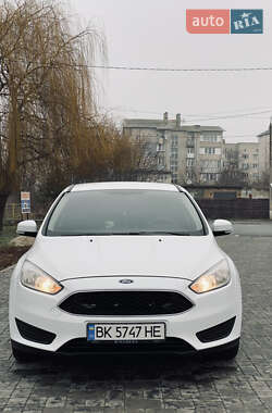 Седан Ford Focus 2015 в Здолбунове