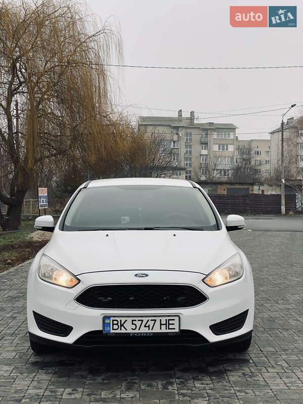 Седан Ford Focus 2015 в Здолбунове