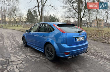 Хетчбек Ford Focus 2004 в Рівному