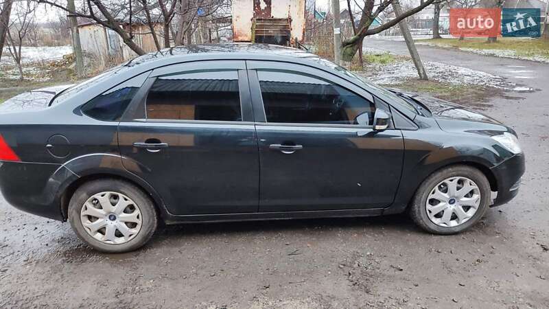 Седан Ford Focus 2011 в Березане