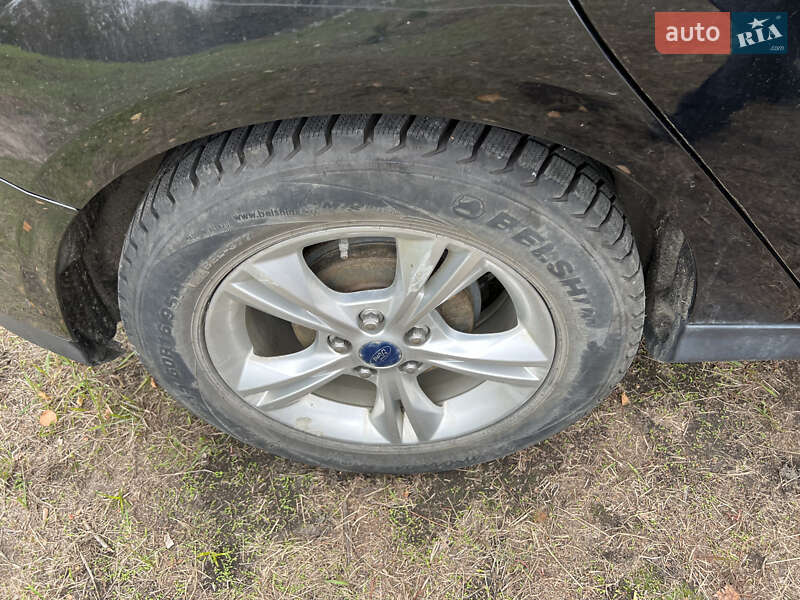 Хэтчбек Ford Focus 2014 в Киеве