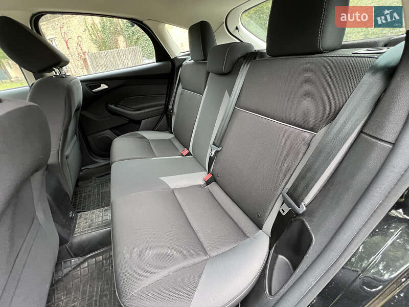 Хэтчбек Ford Focus 2014 в Киеве