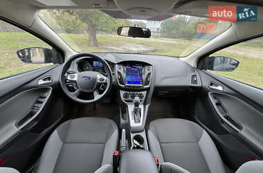 Хэтчбек Ford Focus 2014 в 