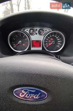 Универсал Ford Focus 2010 в 