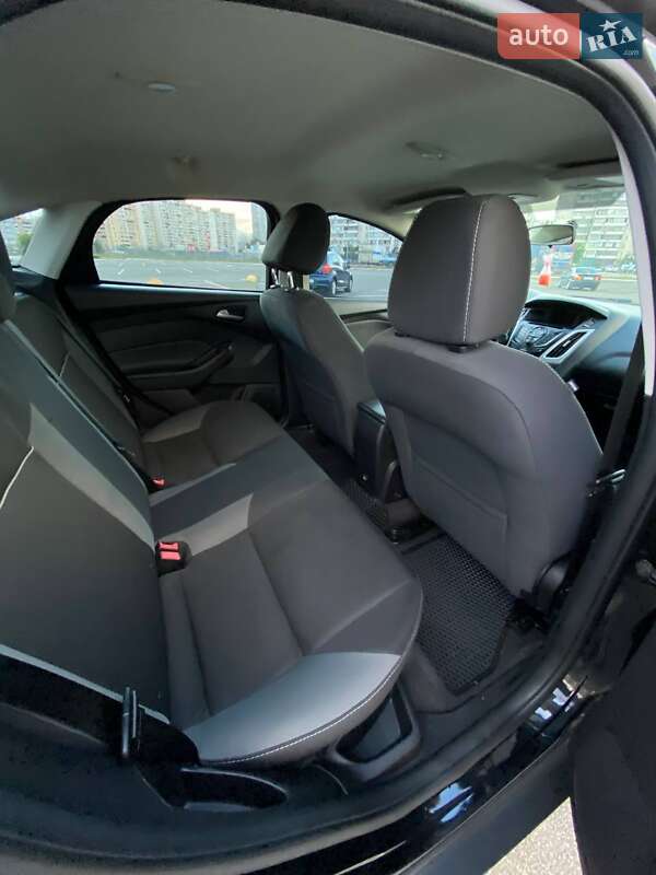 Седан Ford Focus 2014 в Киеве фото 10 Седан Ford Focus 2014 в Киеве