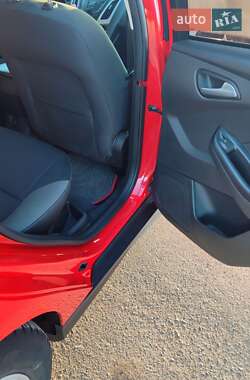 Хэтчбек Ford Focus 2014 в 