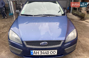 Хетчбек Ford Focus 2006 в Ромнах