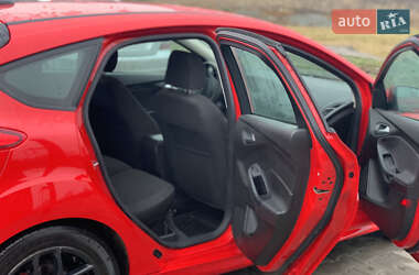 Хэтчбек Ford Focus 2015 в 