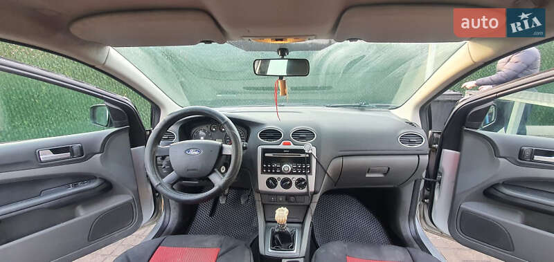 Хетчбек Ford Focus 2004 в Києві