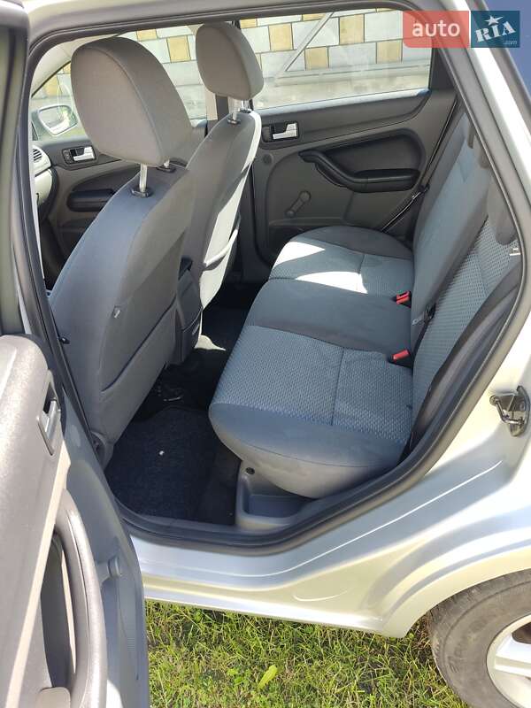 Универсал Ford Focus 2006 в Дубно