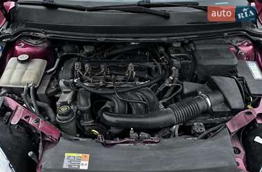 Хетчбек Ford Focus 2005 в 