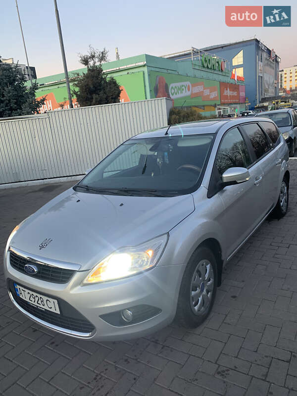 Універсал Ford Focus 2010 в Івано-Франківську