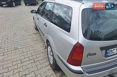 Универсал Ford Focus 2003 в Новояворовске