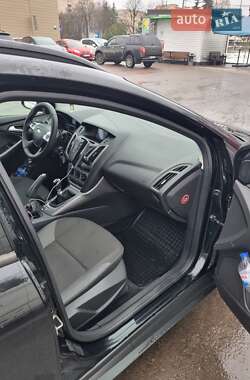 Универсал Ford Focus 2014 в 