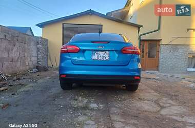 Седан Ford Focus 2015 в 