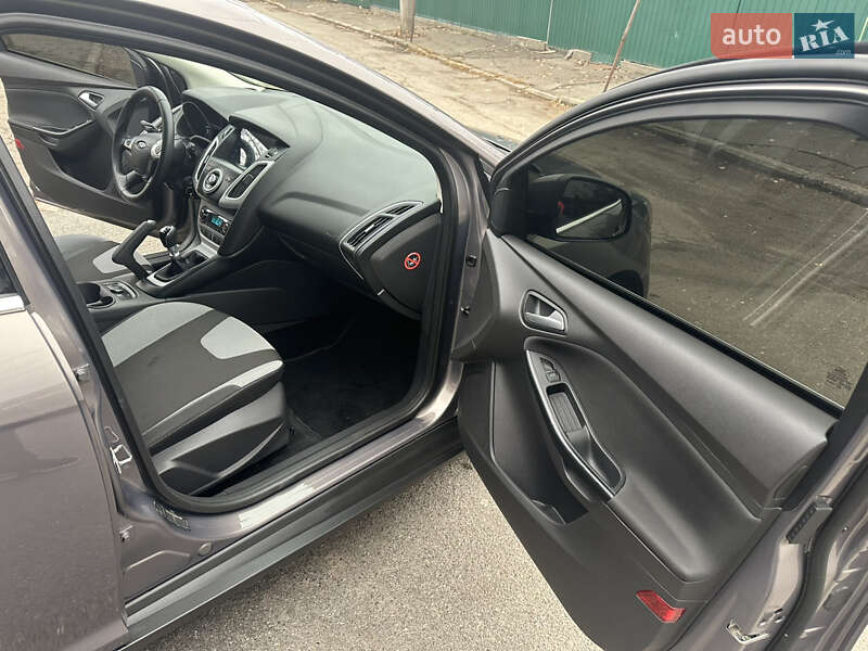 Хэтчбек Ford Focus 2013 в Киеве