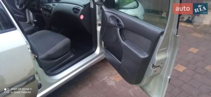 Хэтчбек Ford Focus 2002 в Бориславе