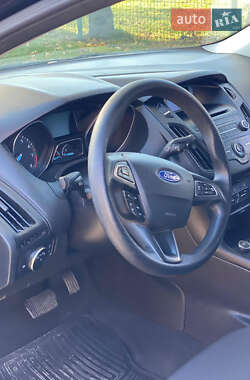 Седан Ford Focus 2016 в 