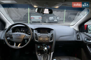 Хэтчбек Ford Focus 2016 в 