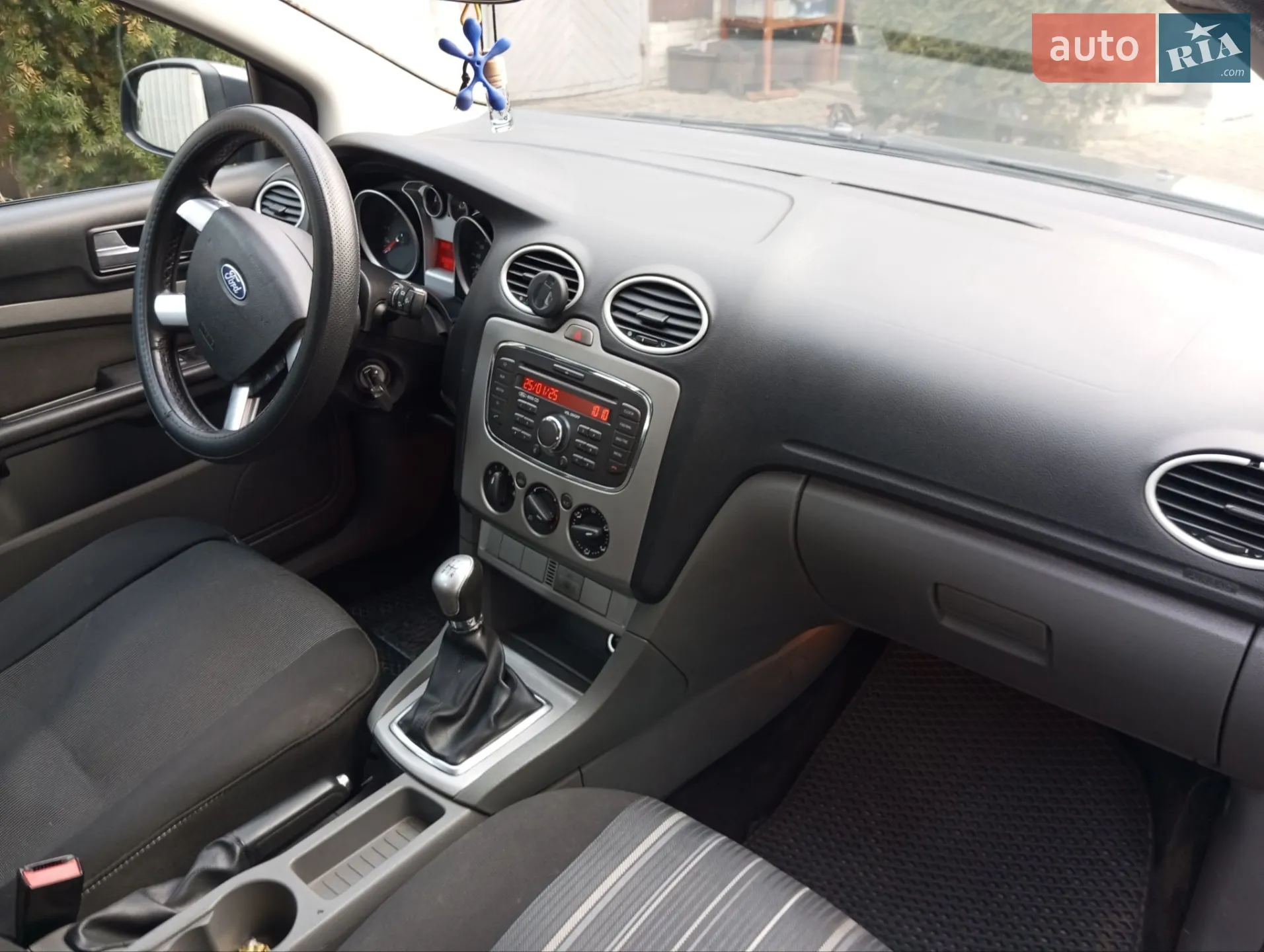 2010 Ford Focus - мініатюра 7